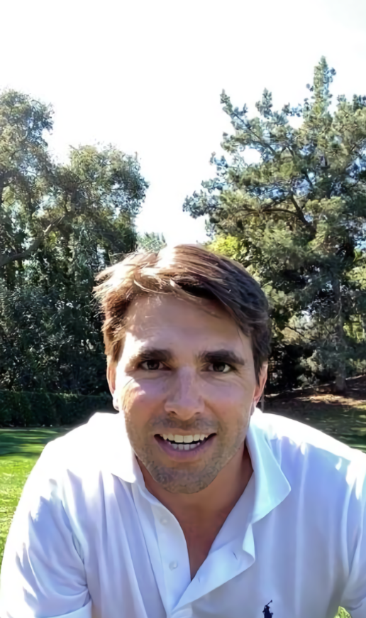 <em>Carlos Herrera</em>